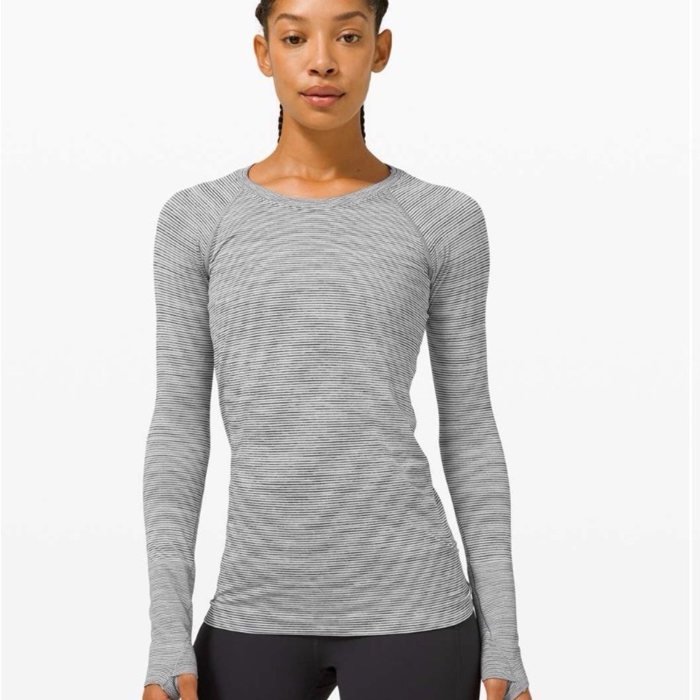 Lululemon Swiftly Tech Long Sleeve - size 12 - 
Wee Are From Space White